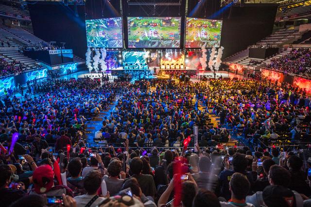 Team WE 正式发布了人员变动公告： Tianzhen 玩家断线