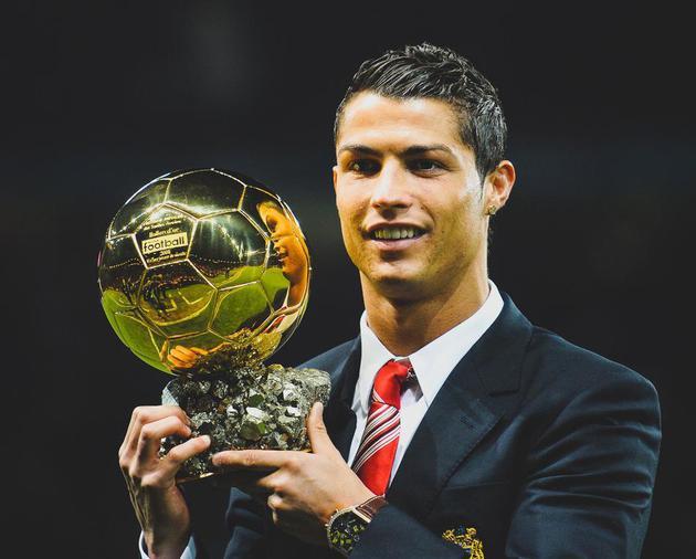 Knight：LCK的四个中单从对线开始就具有攻击性，需要时刻小心